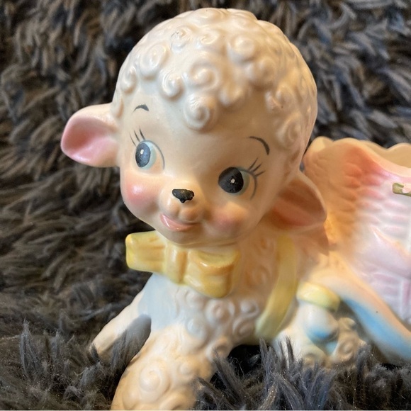 Vintage Baby Lamb with Carriage/Baby Buggy Planter - Picture 2 of 10